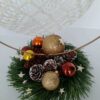 Stroik świąteczny z szydełkową bombką dekoracja domu lub na prezent