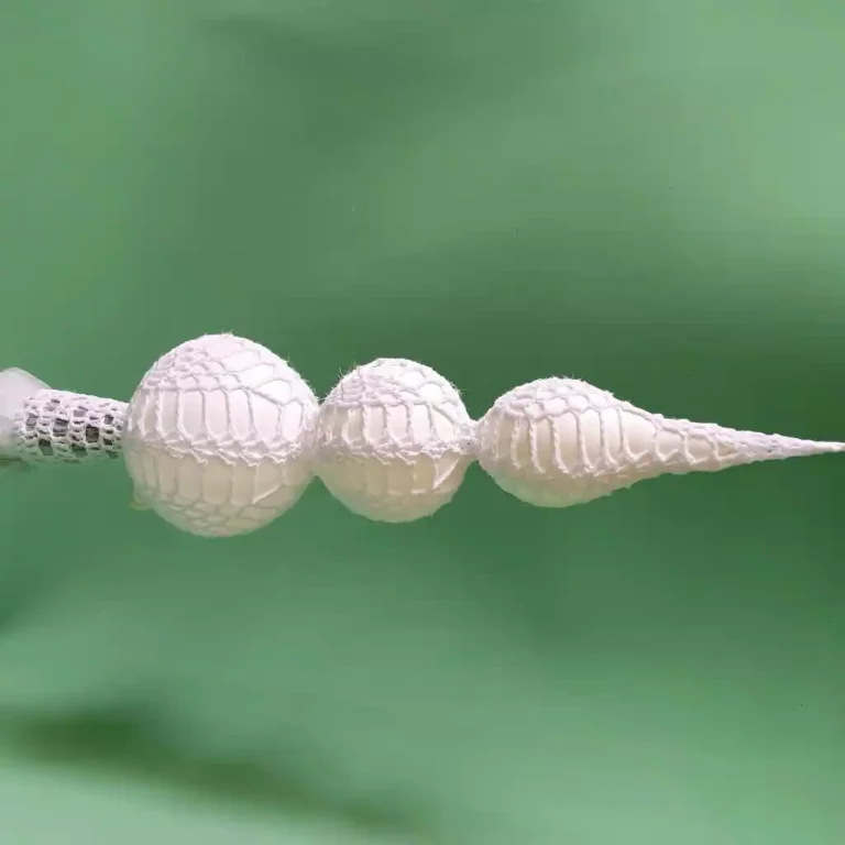 Jak suszyć szpic na choinkę zrobiony na szydełku na balonach