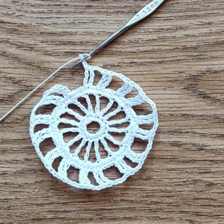 Jak zrobić serwetkę z falbanką na szydełku - początek robótki