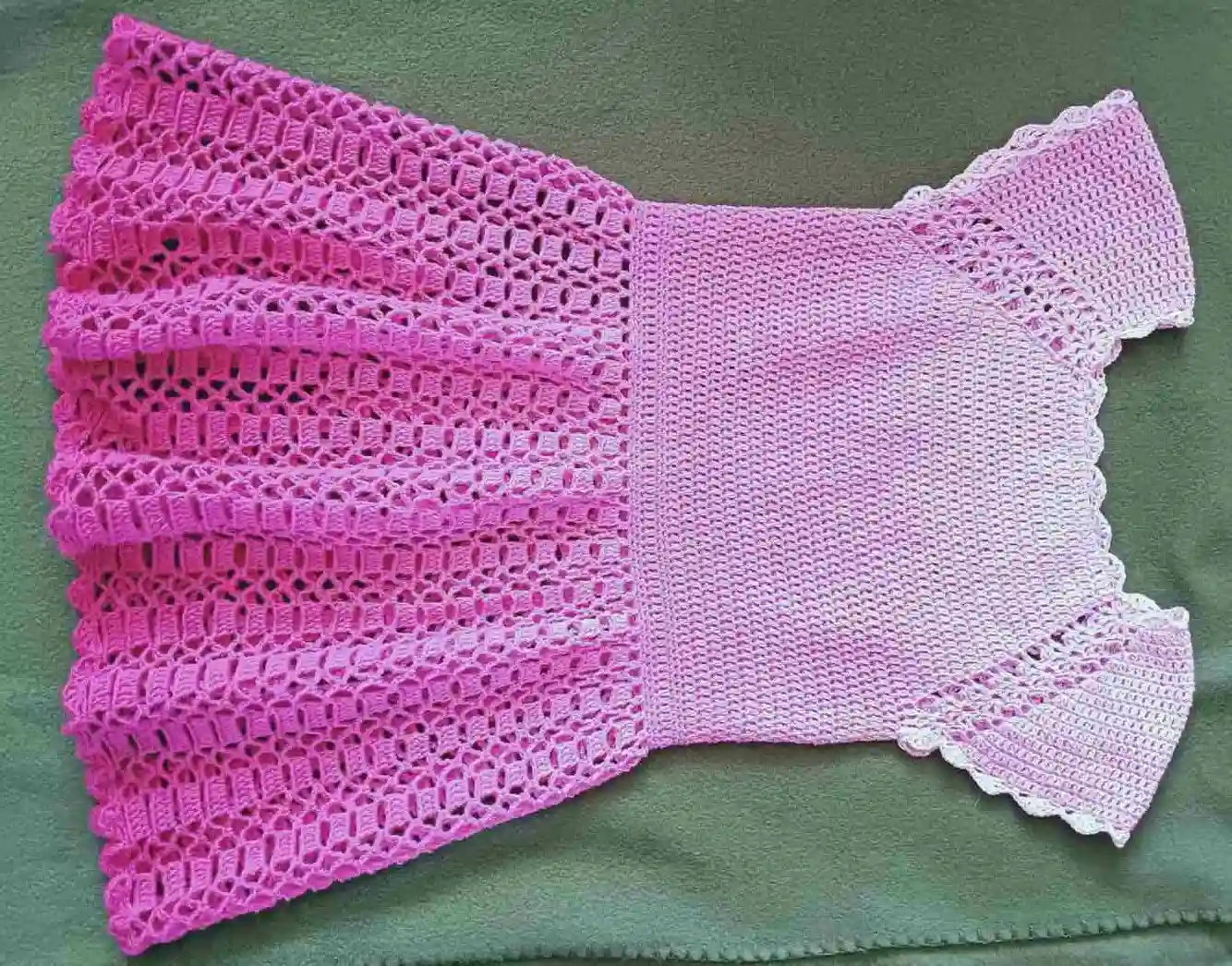 Jak zrobić na szydełku sukienkę dla dziewczynki